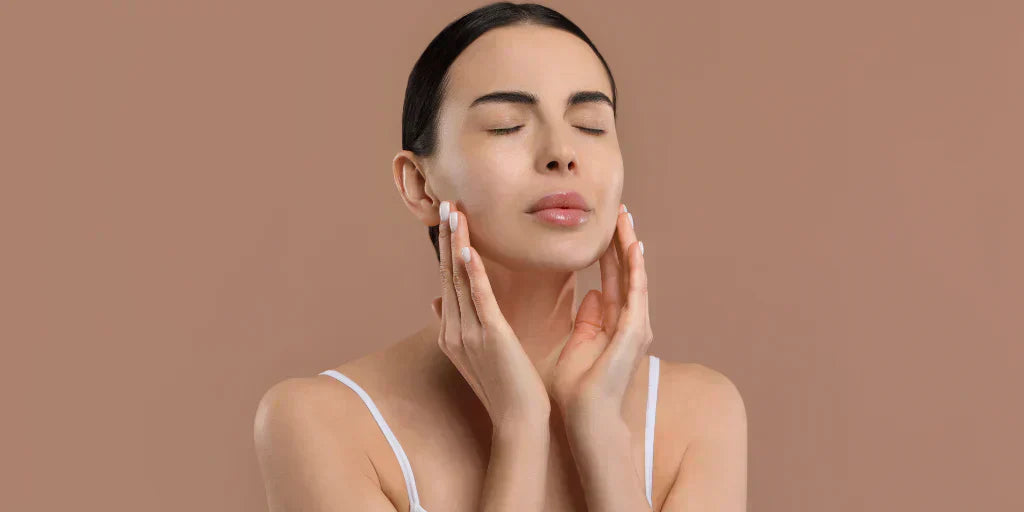 Sèchèresse de la peau après 40 ans: comprendre les causes et adopter les solutions efficaces