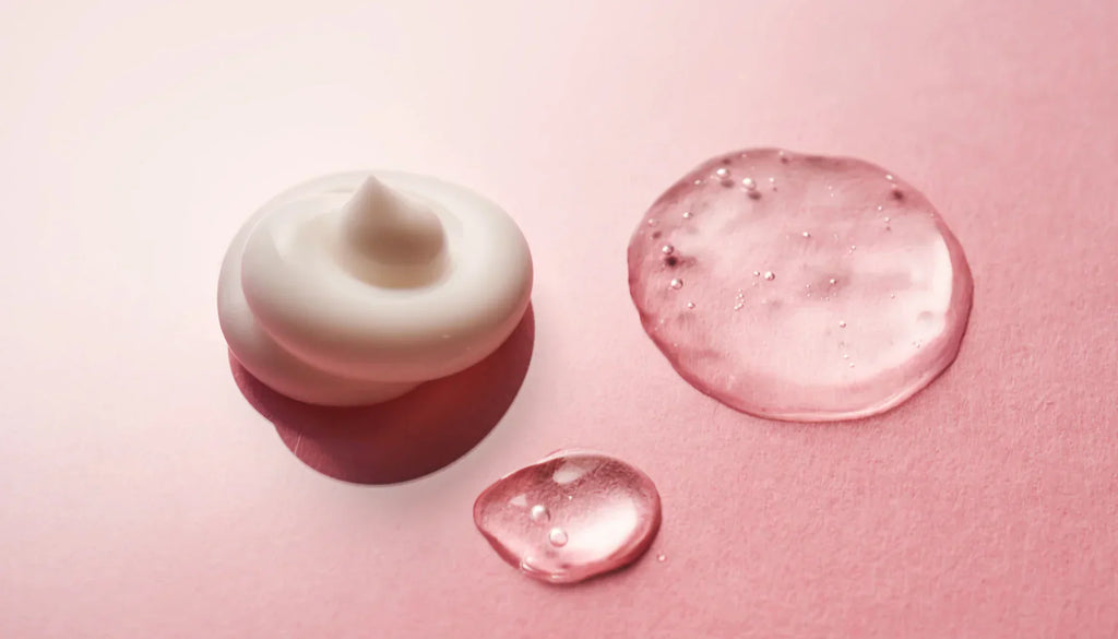 Sérum Bio ou Crème Bio : Quels sont leurs avantages et comment les intégrer dans votre routine beauté ?